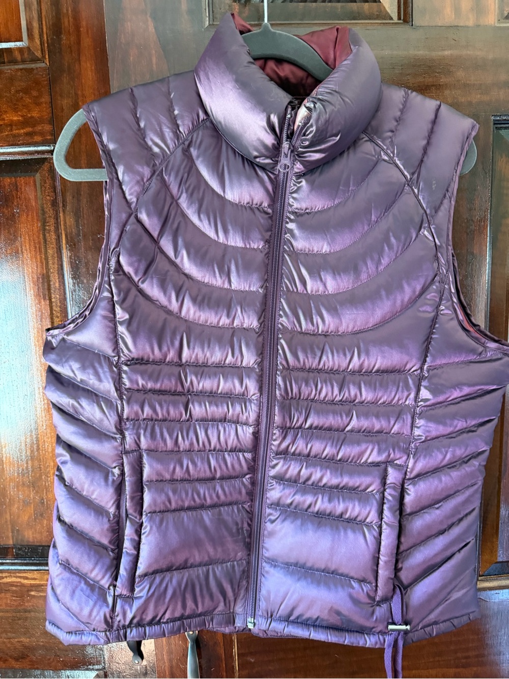 Bernardo women’s qoosedown  Quilted Puffer Vest in Deep Plum